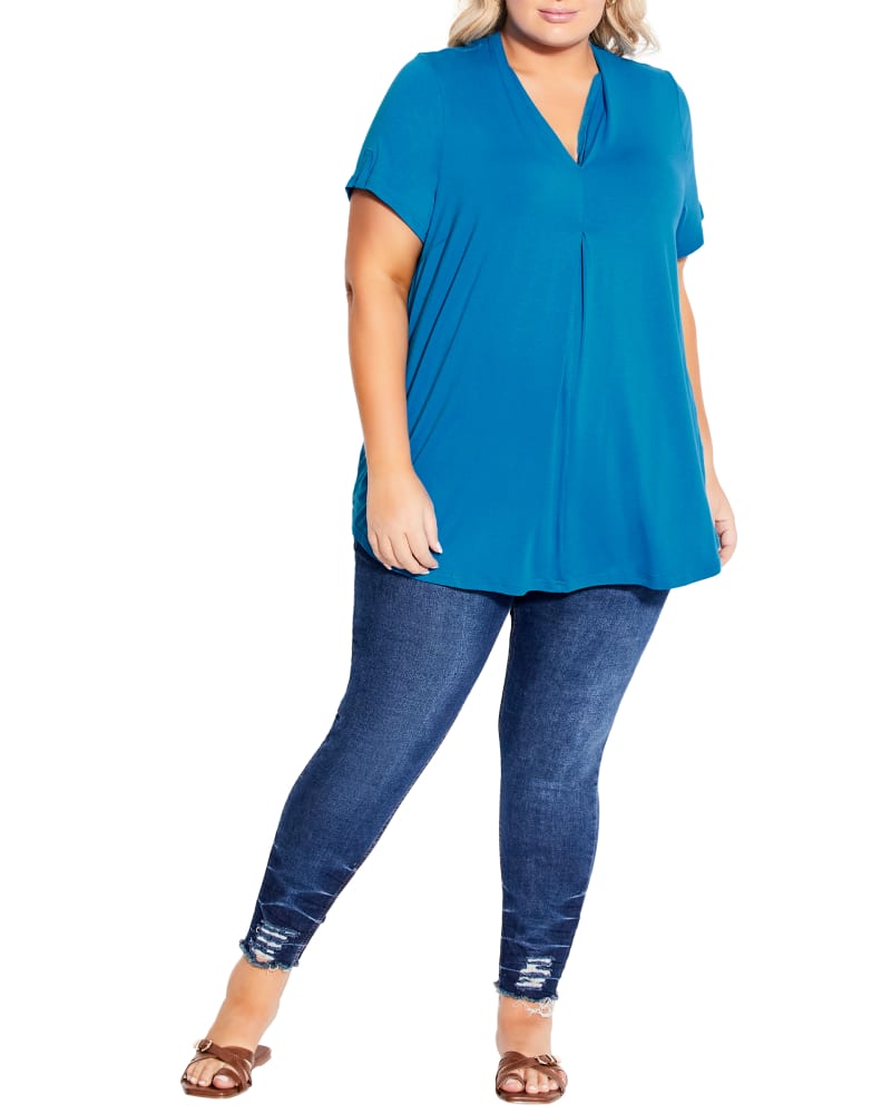Plus size model wearing  by Avenue | Dia&Co | dia_product_style_image_id:188358